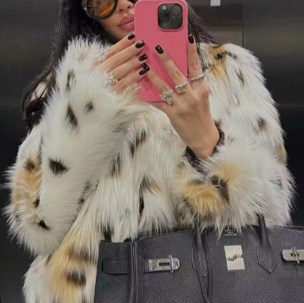 Damen luxuriöse Faux-Fur Jacke mit animalischem Print EB
