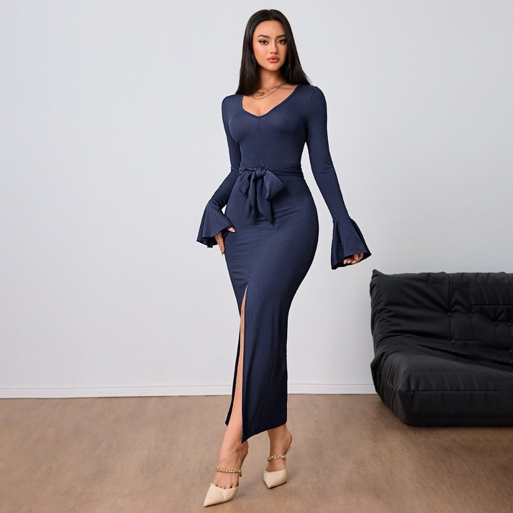 Damen figurbetontes Maxikleid mit V-Ausschnitt Trompetenärmeln Taillenband und hohem Seitenschlitz Eichborn Berlin