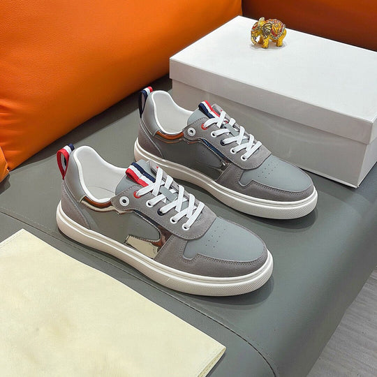 Damen Sneakers mit metallic Akzenten und bequemer Dämpfung EB