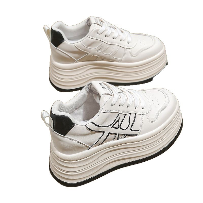 Damen Plateau Sneaker mit grafischem Muster und dämpfender Sohle EB