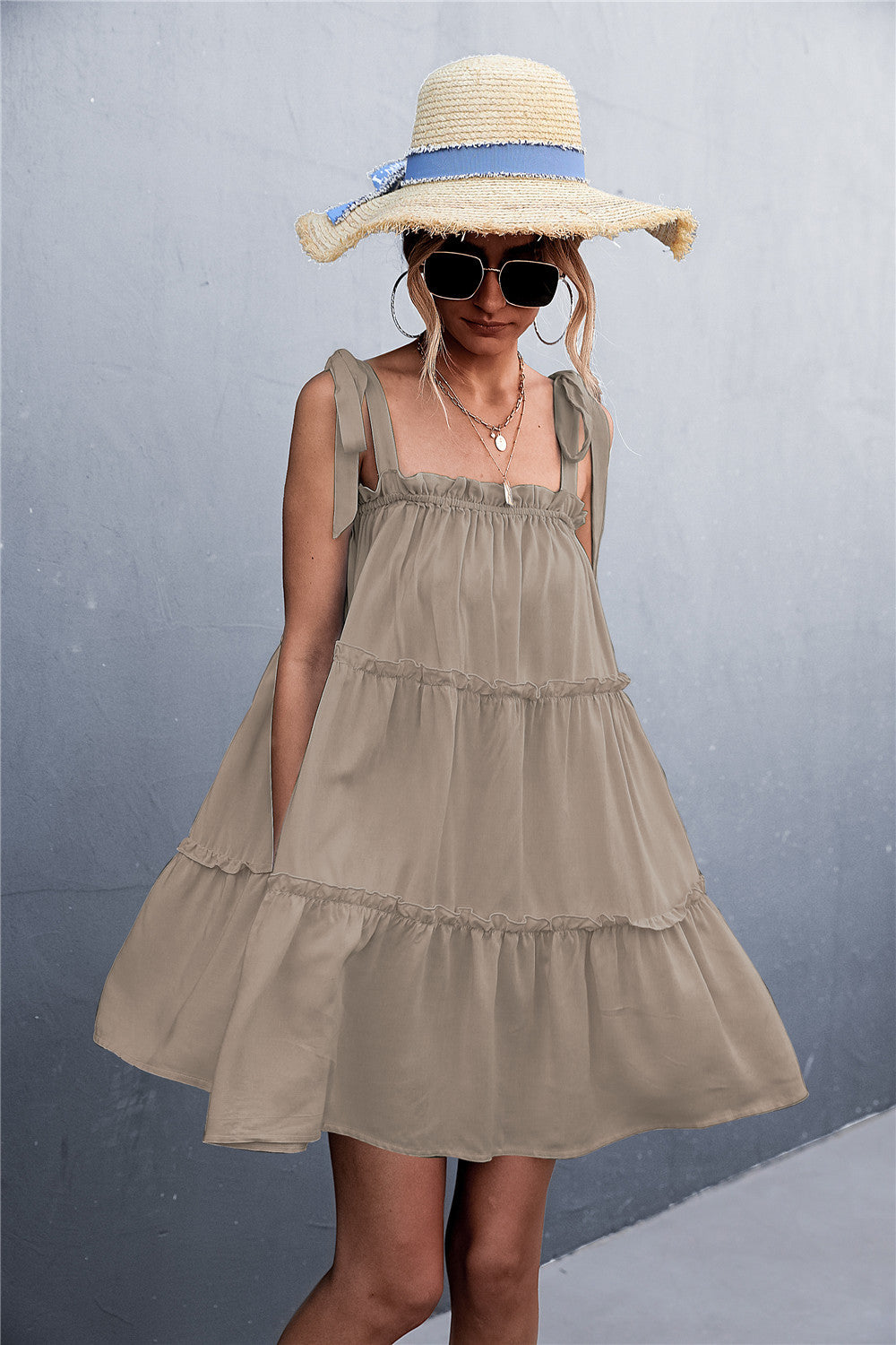 Damen luftiges Sommerkleid mit Rüschendetails und verstellbaren Trägern EB