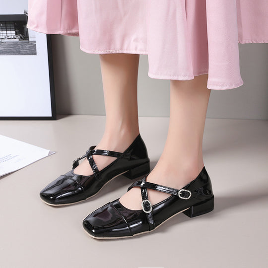 Damen Elegante Flachschuhe mit schimmerndem Obermaterial und verstellbaren Riemen EB