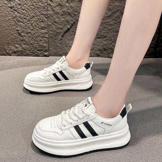 Damen Sportliche Sneakers mit modischer Plateausohle und atmungsaktiver Obermaterialstruktur EB