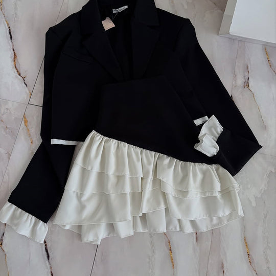Damen elegantes cropped Blazer mit Rüschendetails EB