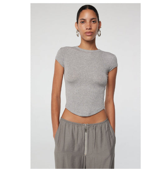 Damen körpernahes Kurzarm-Shirt mit Rundhalsausschnitt EB