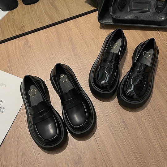 Damen elegante Plateau-Mokassins mit glänzender Oberfläche und stabiler Sohle EB