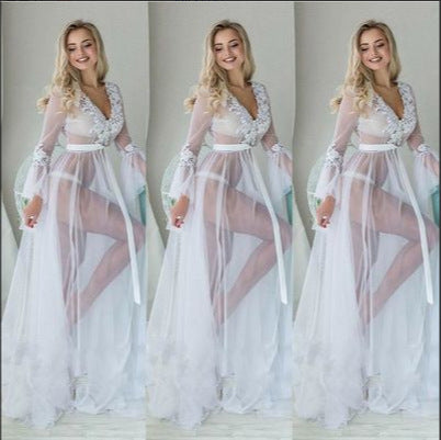 Damen Transparentes Abendkleid mit zierlichen Spitzenapplikationen und schwingendem Tüllsaum EB