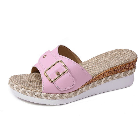 Damen Wedge-Pantoletten mit elegantem Schnallenverschluss und geflochtenem Fußelement EB