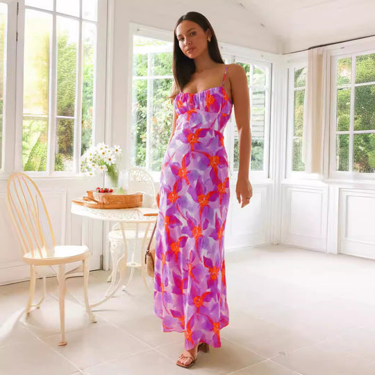 Damen Maxikleid mit elegantem Raffdesign und unterstützenden Spaghettiträgern EB