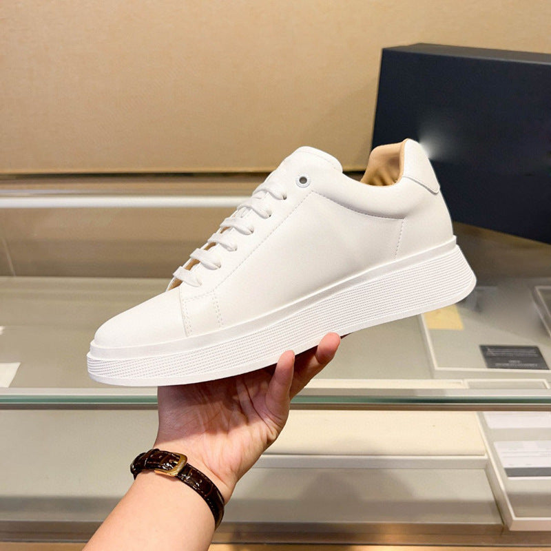 Damen Hochwertige Sneakers aus geschmeidigem Leder mit gepolsterter Sohle EB