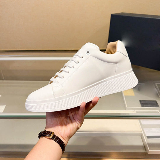 Damen Hochwertige Sneakers aus geschmeidigem Leder mit gepolsterter Sohle EB