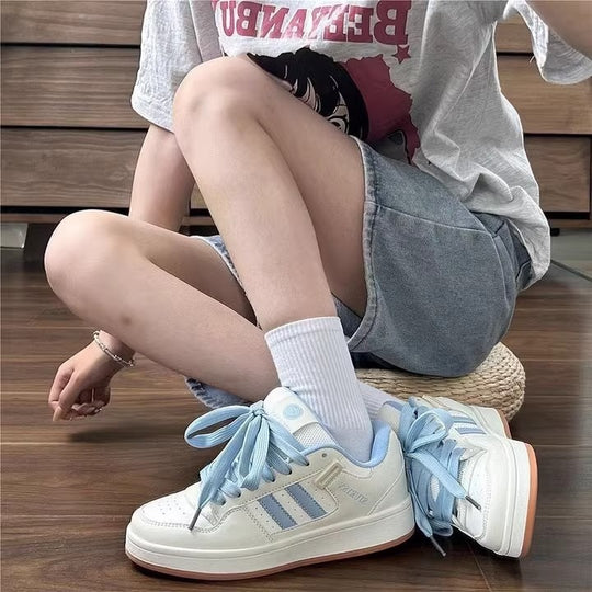 Damen Sportliche Sneakers mit modischen Satinbändern EB