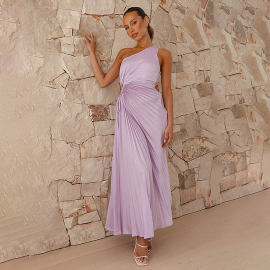 Damen Elegantes Maxikleid mit schrägem Ausschnitt und stilvollen Falten EB