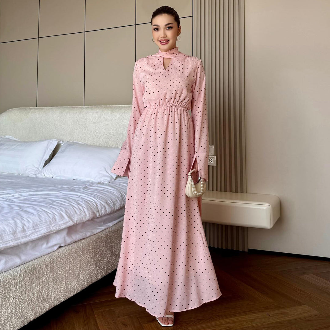 Damen Maxikleid mit eleganten Punkten und schickem Schlitz EB