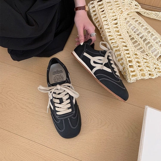Damen Sneakers im Retro-Design mit atmungsaktivem Obermaterial und robustem Profil EB