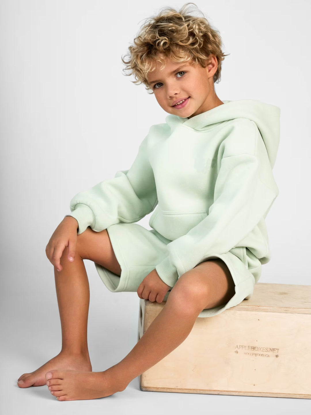 Damen Kapuzensweatshirt und Shorts-Set aus weichem Fleece mit praktischen Taschen EB