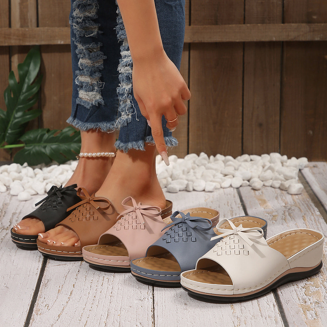 Damen Riemchen-Sandalen mit geflochtenem Design und komfortablem Fußbett EB
