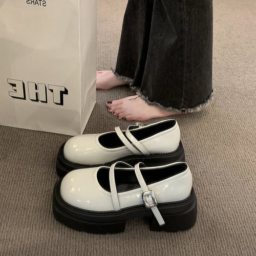 Damen modische Plateau-Ballerinas mit versetztem Riemen und komfortablem Fußbett EB