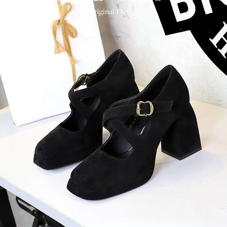 Damen Plateau-Pumps mit eleganter Schnallenapplikation EB