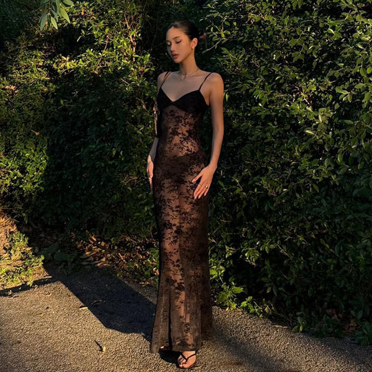 Damen Elegantes Spitzen-Maxi-Kleid mit Spaghetti-Trägern und transparenter Optik EB