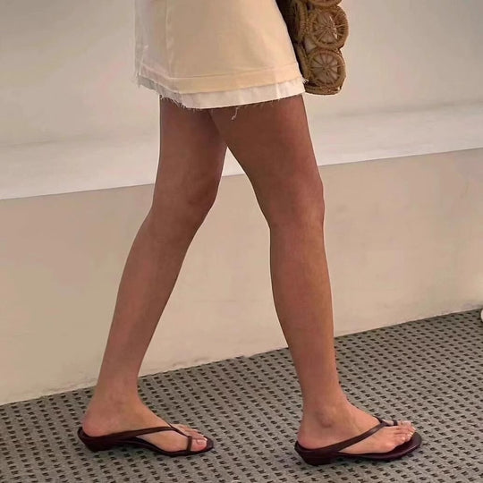 Damen elegante Zehentrenner mit minimalistischer Fußbettgestaltung EB