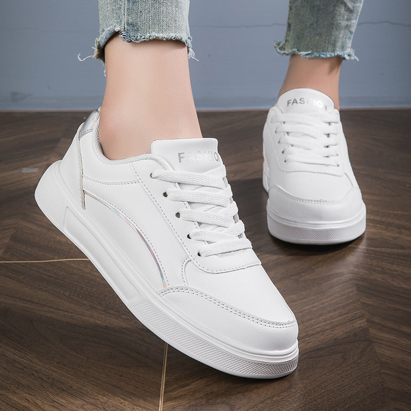 Damen nan niedrig geschnittener Kunstleder Sneaker mit holografischem Fersenbesatz EB