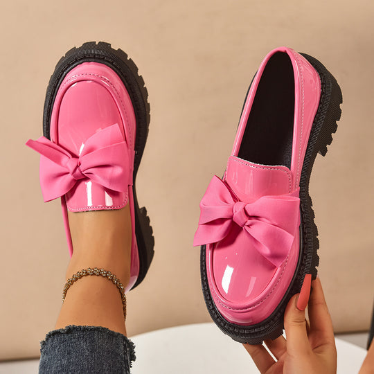 Damen Glänzende Plateau-Loafer mit übergroßer Zierschleife und grober Profilsohle EB