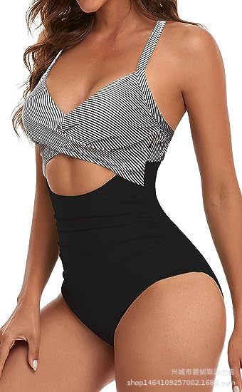 EB | Hohler rückenfreier Bikini mit engen Trägern