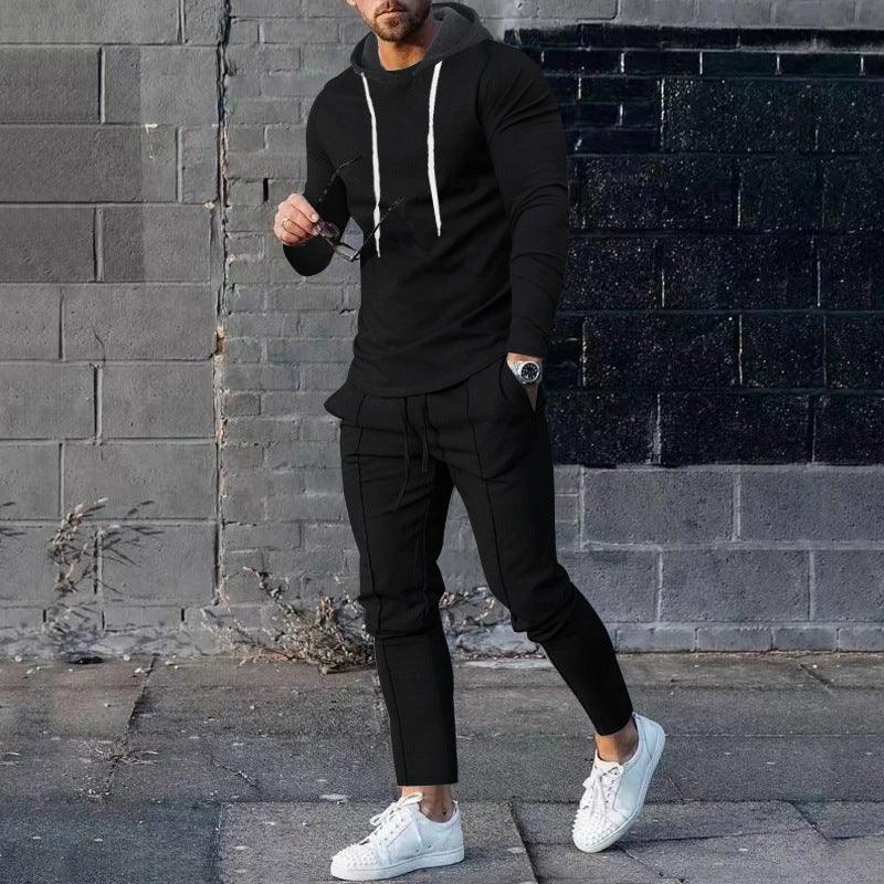 Herren modisches Hoodie mit sportlicher Passform und kontrastierenden Details EB