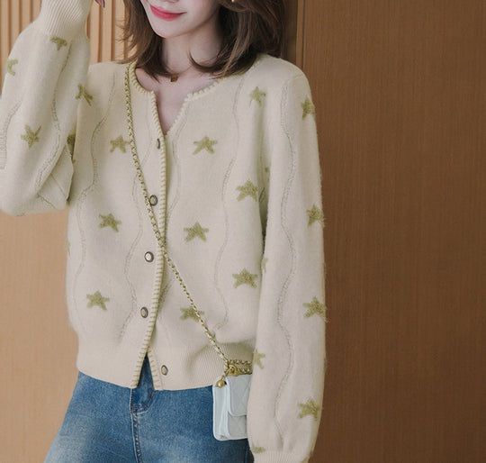 Damen Gemusterter Strickcardigan mit Sternenmotiv und Knopfleiste EB
