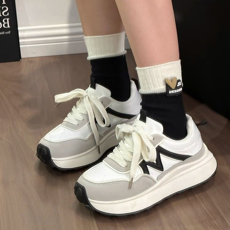 Damen Sportliche Sneaker mit komfortabler Dämpfung und modernem Design EB