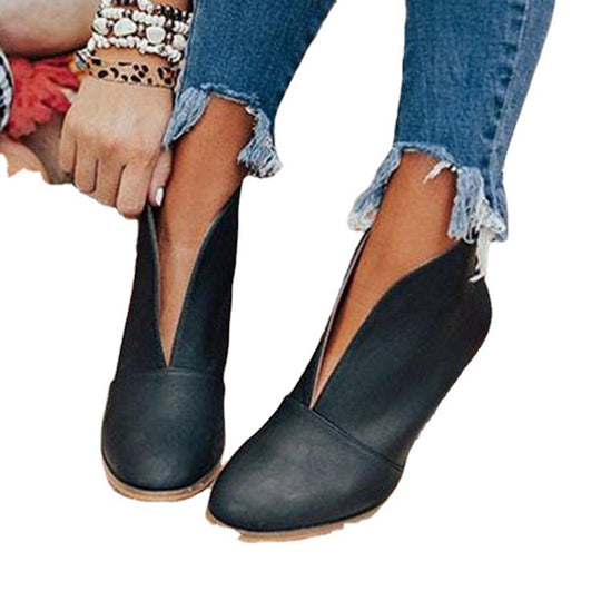 Damen Ankle Boots mit modischem Schnitt und hochwertiger Oberflächenstruktur EB