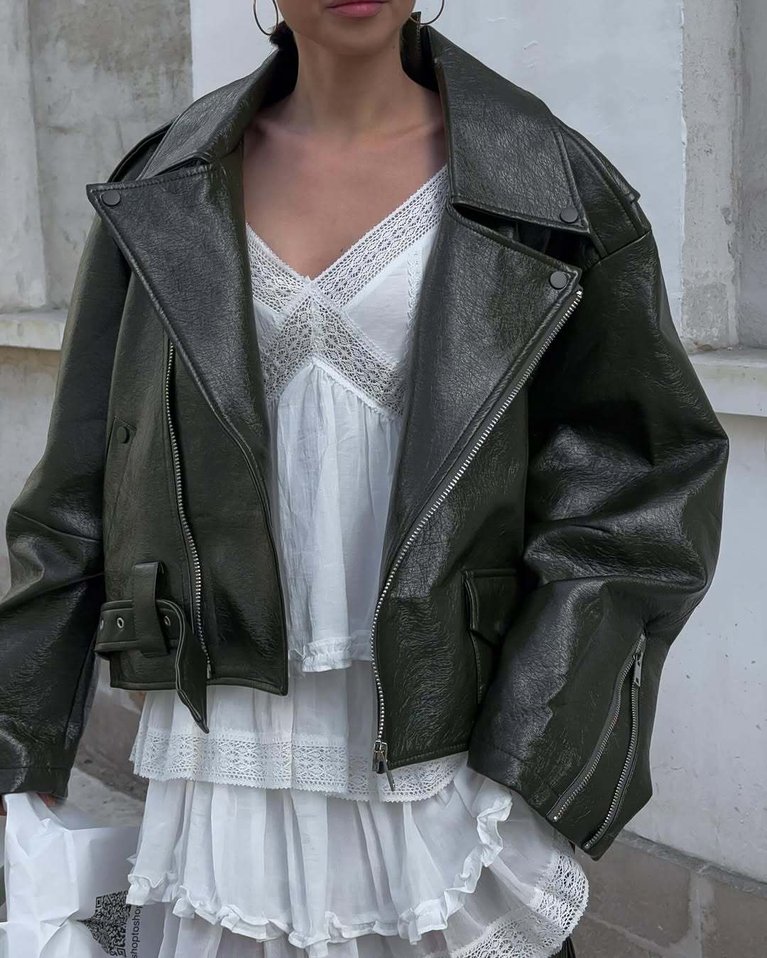 Damen Oversized Kunstlederjacke mit asymmetrischem Reißverschluss EB