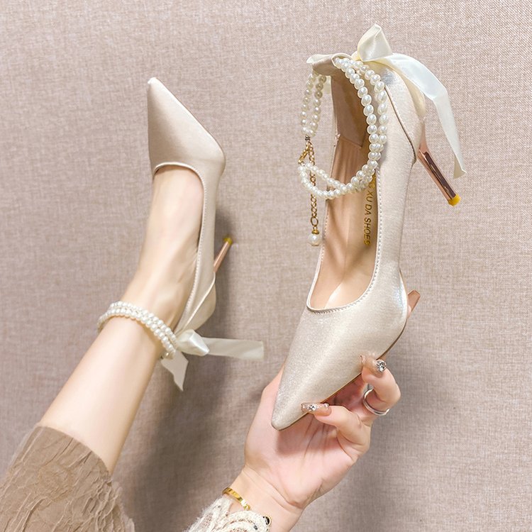 Damen elegante High Heels mit Perlenakzent und zierlichem Riemen EB