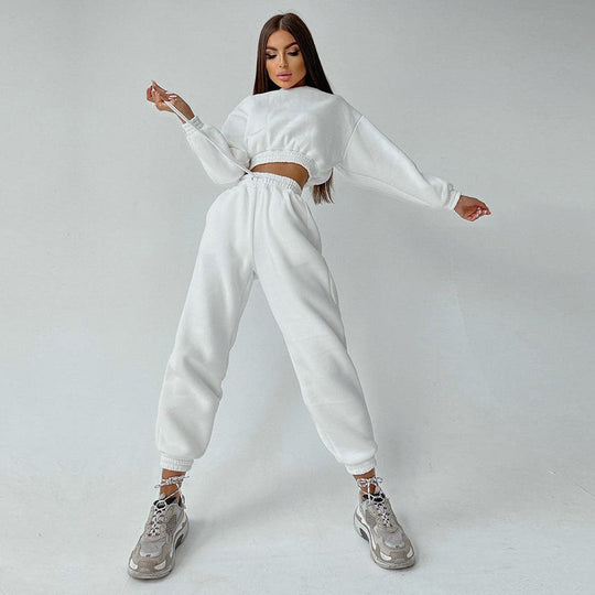 Damen cropped Stehkragen-Sweatset mit elastischem Taillenbund und hochtaillierter Tapered-Jogginghose Eichborn Berlin