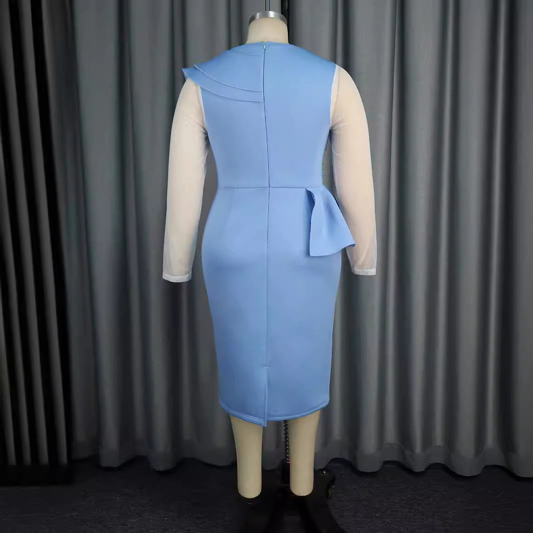 Damen figurbetontes Kleid mit Rüschendetails und Perlenakzenten EB