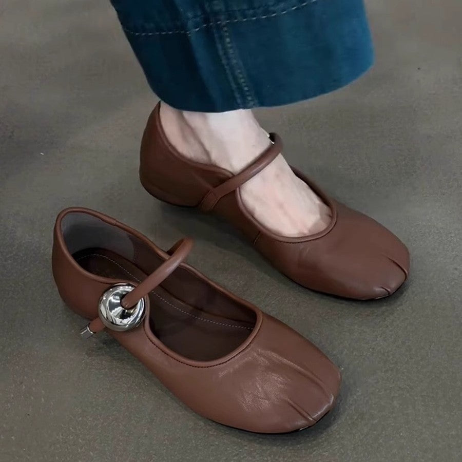 Damen elegante Ballerinas mit modischem Riemchen und dekorativem Schmuckdetail EB