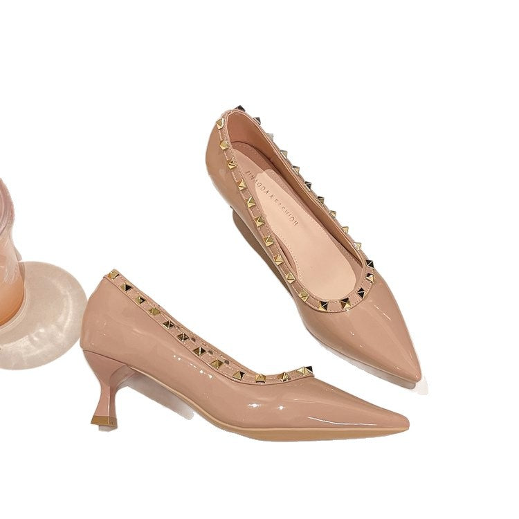 Damen elegante spitze Pumps mit funkelnden Pyramidendetails EB