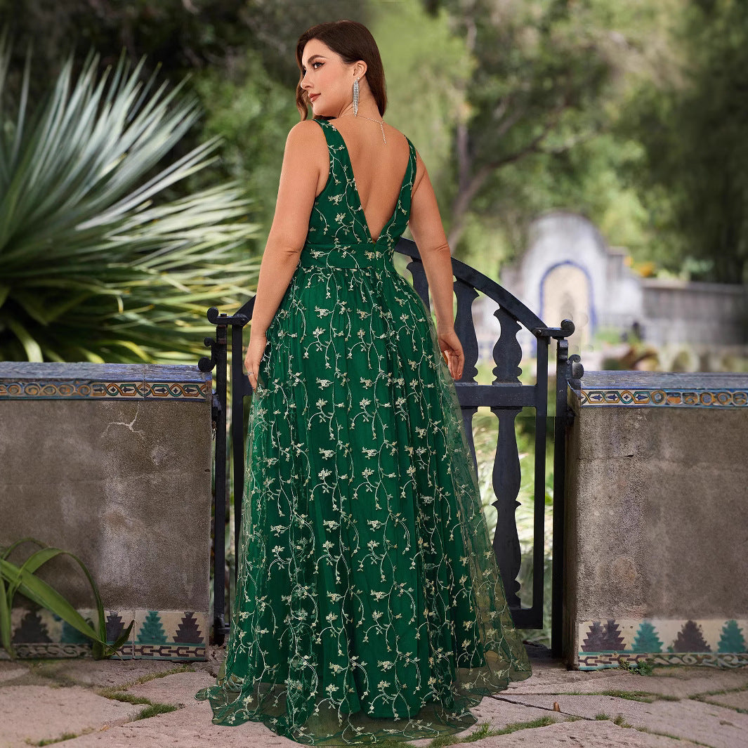 Damen Elegantes Maxikleid mit floralem Spitzenbesatz und hohem Beinschlitz EB