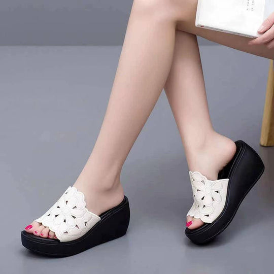 Damen Wedge-Pantoletten mit floralem Design und bequemem Fußbett EB