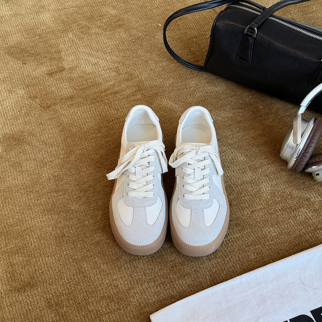 Damen Sneakers im sportlich-eleganten Design mit atmungsaktiver Obermaterialkombination und rutschfester Sohle EB