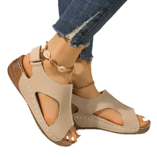 Damen Bequeme Fußbett-Sandalen mit offenen Zehen und verstellbarem Riemen EB