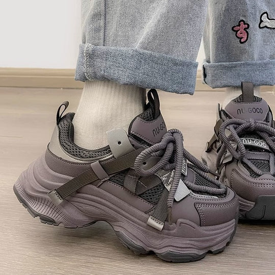 Damen Sportliche Sneakers mit innovativem Mesh-Gewebe und komfortabler Dämpfung EB