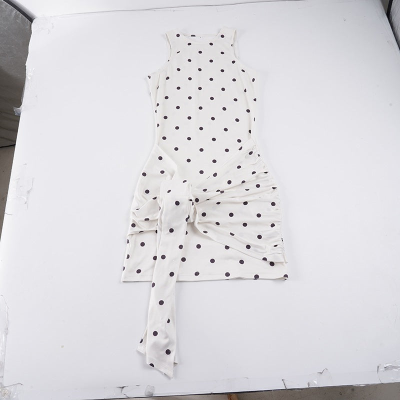 Damen Mini-Kleid mit Rüschendetails und modernen Punktmustern EB