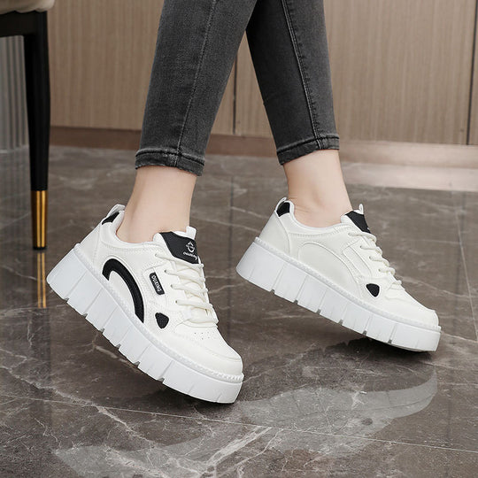Damen Sportliche Plateau-Sneaker mit innovativer Dämpfungstechnologie EB