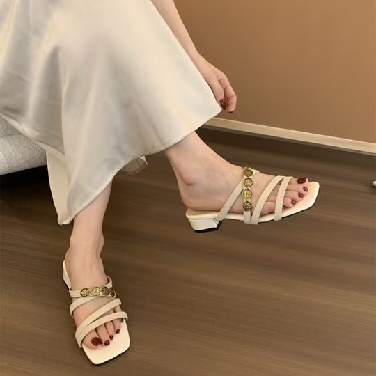 Damen Elegante Mules mit kunstvollem Riemen-Design und komfortablem Absatz EB