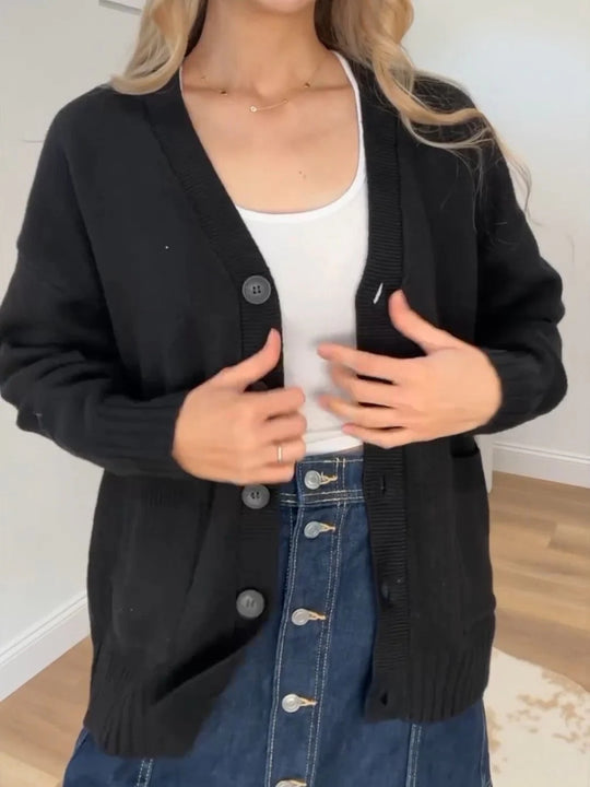 Damen Strickjacke mit Taschen und modernen Knöpfen EB