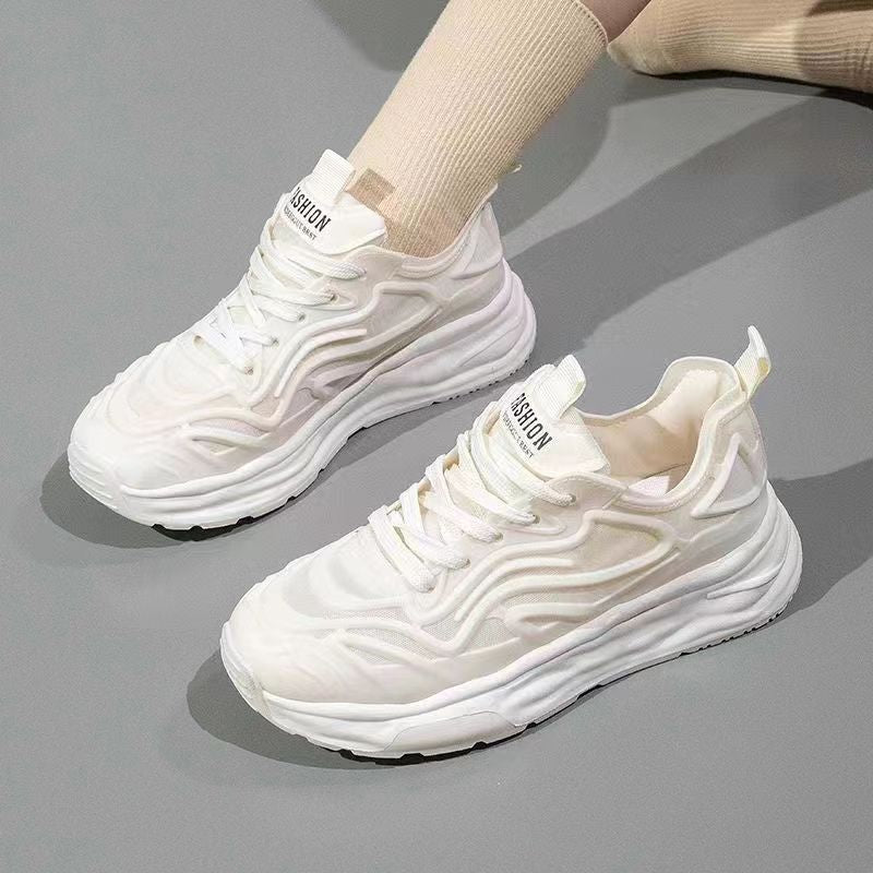 Damen Sportliche Sneaker mit atmungsaktiver Netzstruktur und dämpfender Sohle EB