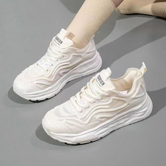 Damen Sportliche Sneaker mit atmungsaktiver Netzstruktur und dämpfender Sohle EB
