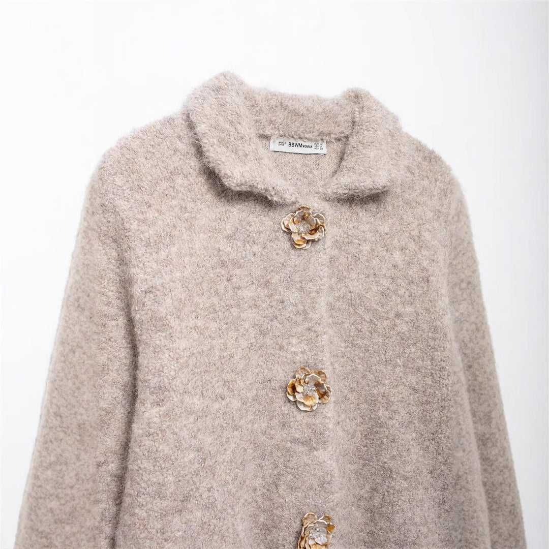 Damen Kuschelige Strickjacke mit dekorativen Knöpfen EB